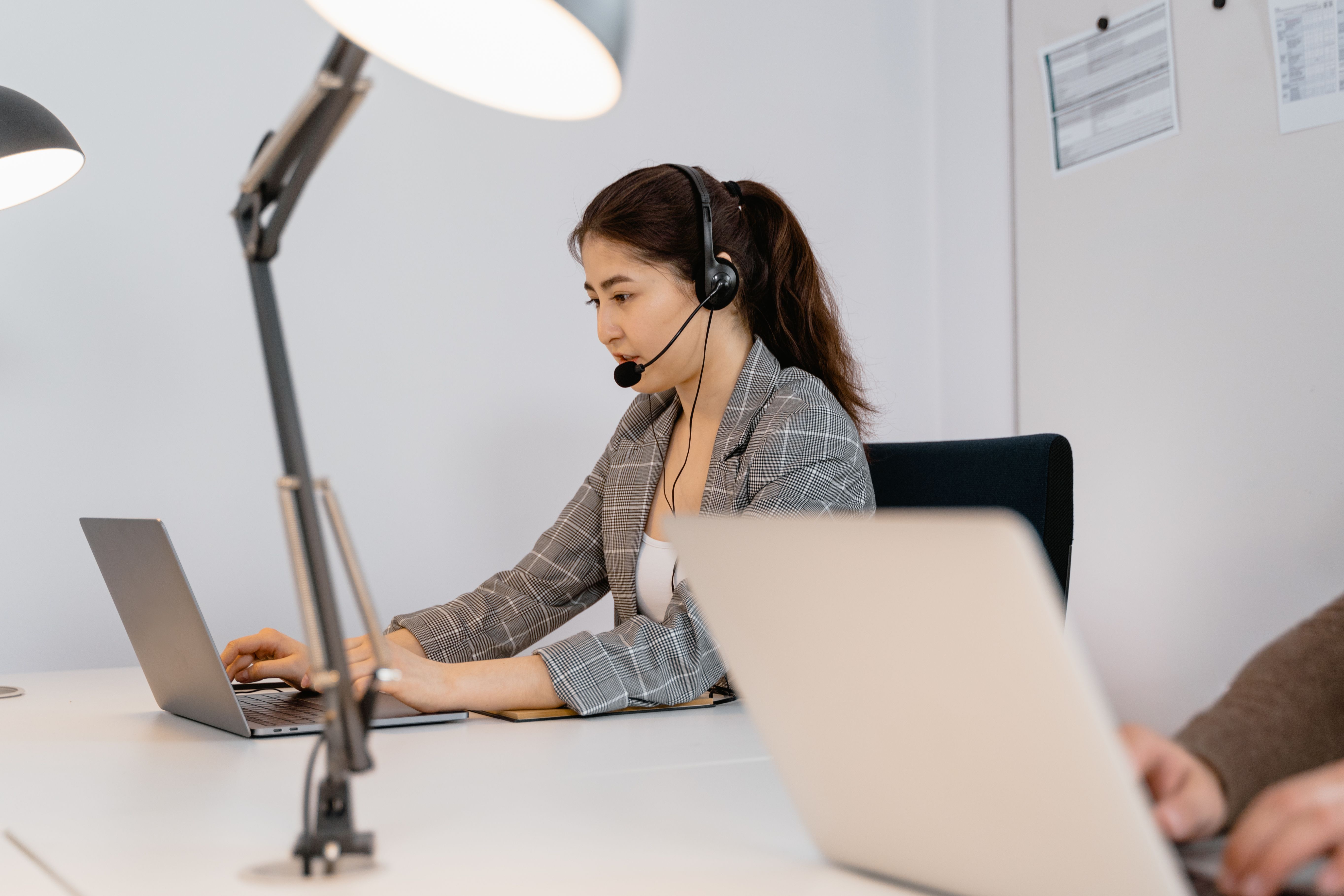 How AI Voice Agents Can Simplify Appointment Booking for Service Businesses